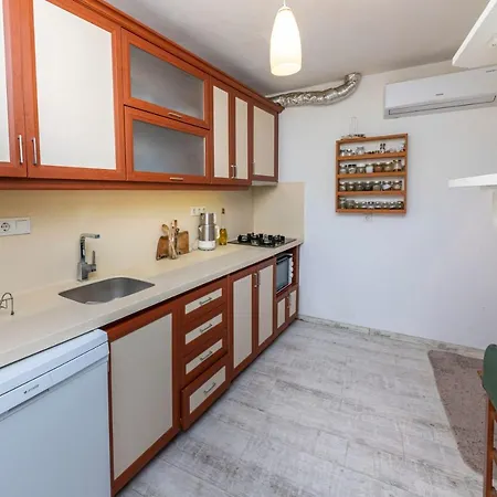 Prázdninový dům Stone House 10 Mins To Bodrum Beach With Central Location *